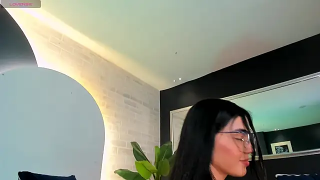 LucianaMillerX online show from 01-13-25, 11:06