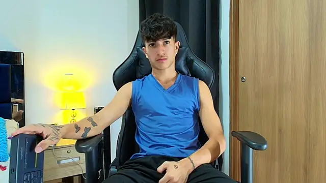 CamiloBass online show from 05-22-26, 01:46
