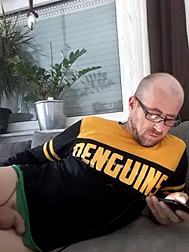 Snapshot of DonKazik chatting on 10-26-25, 01:28 DonKazik online show from 10-26-25, 01:28