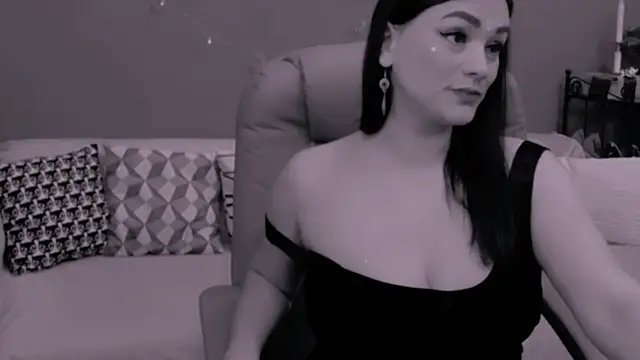 ChantalLion online show from 12-20-24, 08:28