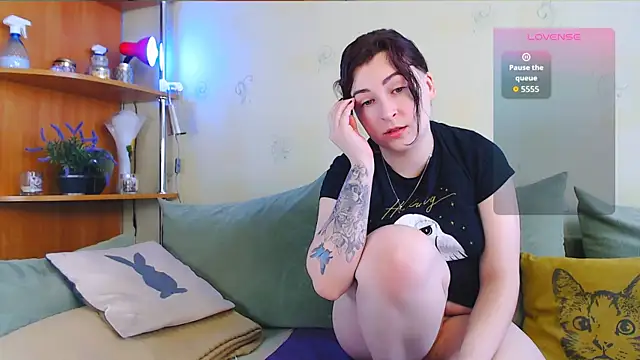 Caroline1995 online show from 11-25-25, 08:03