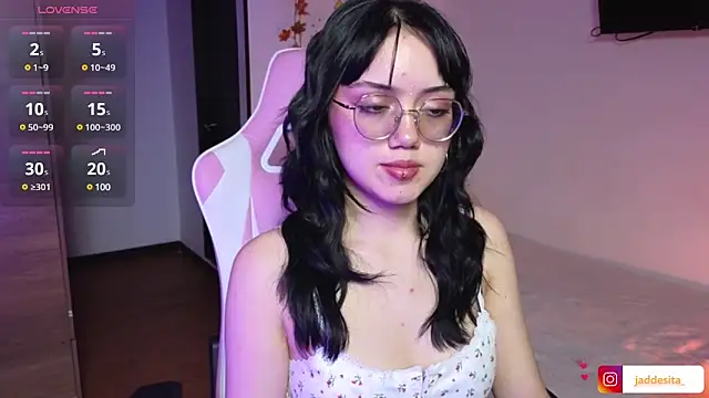 suzumi   online show from 01-07-25, 06:35