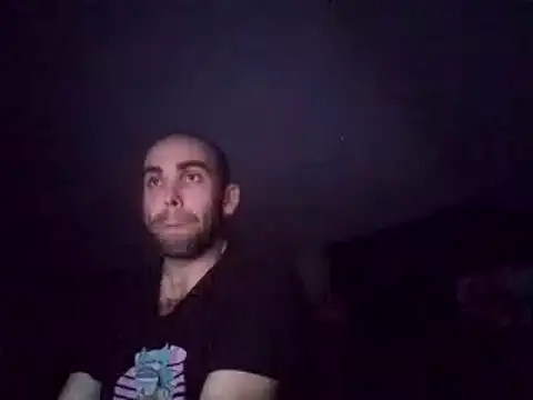 Snapshot of DrbigdickUK chatting on 12-20-24, 01:36 DrbigdickUK online show from 12-20-24, 01:36