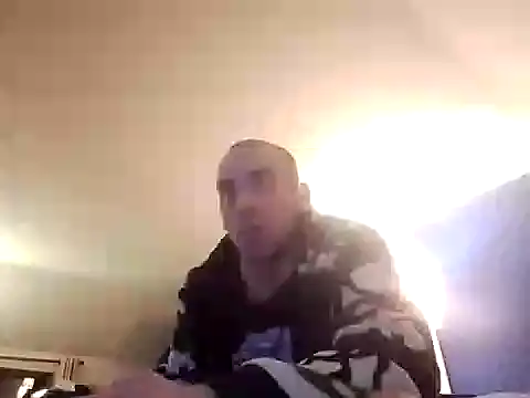 Snapshot of DrbigdickUK chatting on 12-20-24, 11:16 DrbigdickUK online show from 12-20-24, 11:16