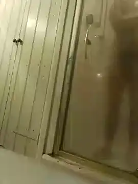 Snapshot of DrbigdickUK chatting on 12-21-24, 07:06 DrbigdickUK online show from 12-21-24, 07:06