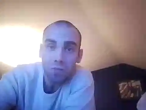 Snapshot of DrbigdickUK chatting on 12-22-24, 01:23 DrbigdickUK online show from 12-22-24, 01:23