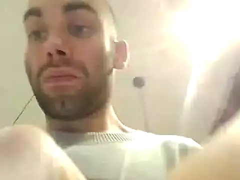 Snapshot of DrbigdickUK chatting on 01-04-25, 05:05 DrbigdickUK online show from 01-04-25, 05:05