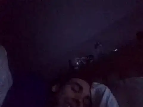 Snapshot of DrbigdickUK chatting on 01-11-25, 01:27 DrbigdickUK online show from 01-11-25, 01:27