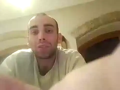 Snapshot of DrbigdickUK chatting on 01-12-25, 10:12 DrbigdickUK online show from 01-12-25, 10:12