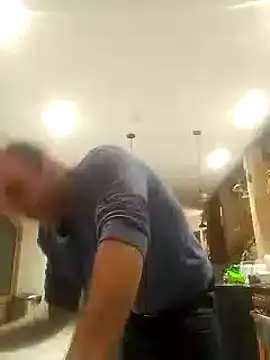 Snapshot of DrbigdickUK chatting on 01-21-25, 10:08 DrbigdickUK online show from 01-21-25, 10:08