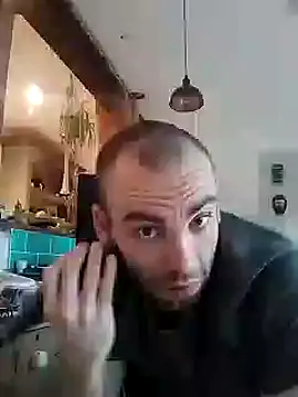 Snapshot of DrbigdickUK chatting on 01-26-25, 11:28 DrbigdickUK online show from 01-26-25, 11:28