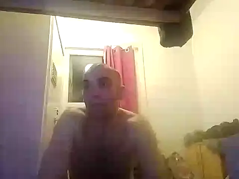 Snapshot of DrbigdickUK chatting on 02-28-25, 10:28 DrbigdickUK online show from 02-28-25, 10:28