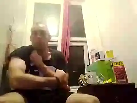 Snapshot of DrbigdickUK chatting on 09-09-25, 10:09 DrbigdickUK online show from 09-09-25, 10:09