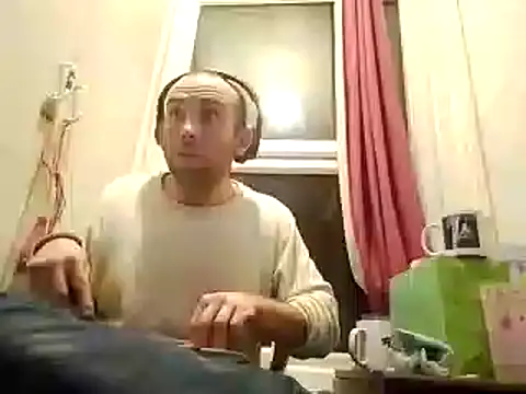 Snapshot of DrbigdickUK chatting on 09-23-25, 07:17 DrbigdickUK online show from 09-23-25, 07:17