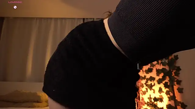 Snapshot of brendacom chatting on 03-28-26, 04:06 brendacom online show from 03-28-26, 04:06