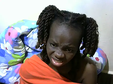 Snapshot of Thicky_kyla chatting on 05-16-26, 12:40 Thicky kyla online show from 05-16-26, 12:40