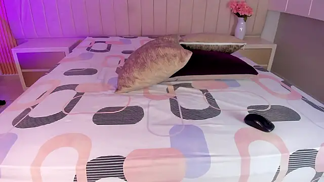 Snapshot of Littleolivia_ chatting on 03-21-26, 03:15 Littleolivia online show from 03-21-26, 03:15