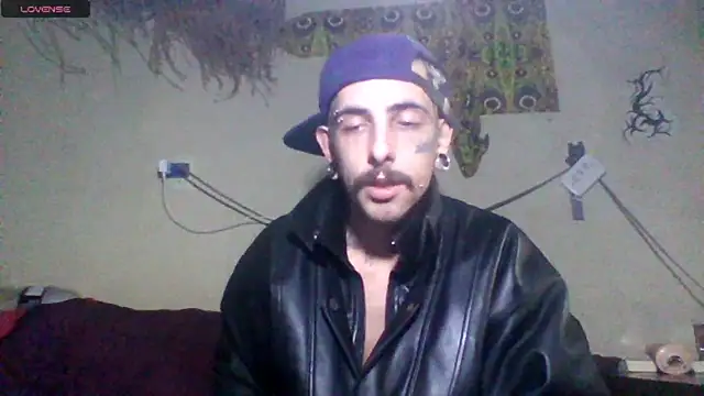 Snapshot of sellvageria chatting on 07-12-26, 08:22 sellvageria online show from 07-12-26, 08:22