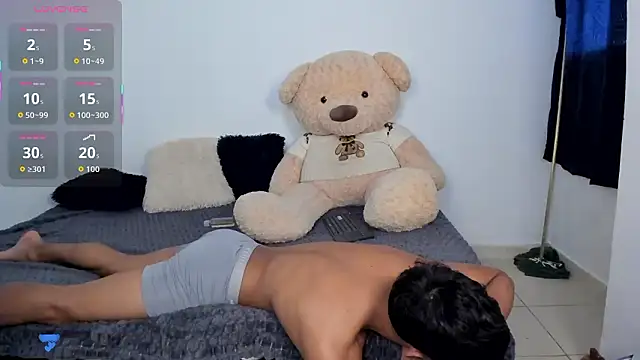 Snapshot of LittleParker chatting on 02-05-26, 03:49 LittleParker online show from 02-05-26, 03:49