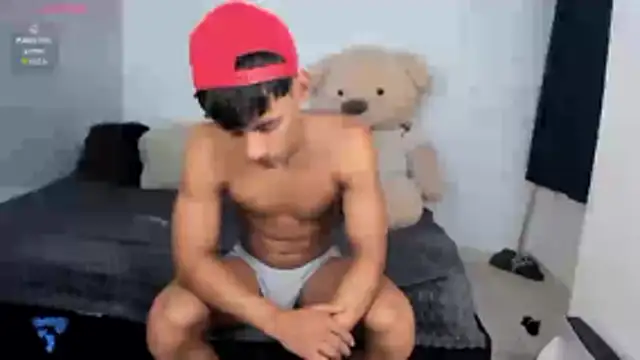 Snapshot of LittleParker chatting on 04-05-26, 01:30 LittleParker online show from 04-05-26, 01:30