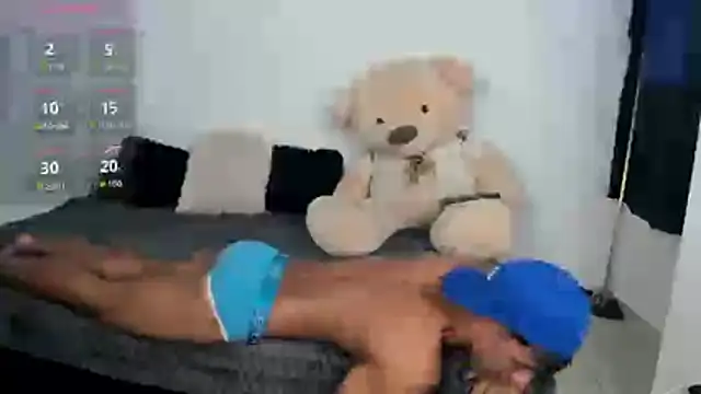 Snapshot of LittleParker chatting on 04-08-26, 01:00 LittleParker online show from 04-08-26, 01:00