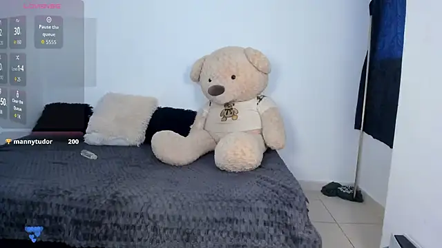 Snapshot of LittleParker chatting on 04-10-26, 02:55 LittleParker online show from 04-10-26, 02:55