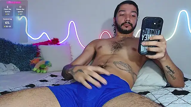 Snapshot of bobsexy08 chatting on 09-18-25, 12:07 bobsexy08 online show from 09-18-25, 12:07