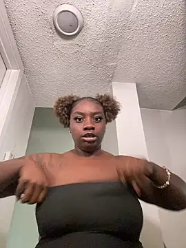 LillShayy online show from 04-20-26, 10:33