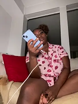 Snapshot of LillShayy chatting on 04-27-26, 03:15 LillShayy online show from 04-27-26, 03:15