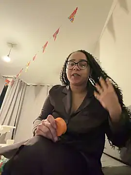 Snapshot of BaddieMelanie chatting on 02-03-26, 07:19 BaddieMelanie online show from 02-03-26, 07:19