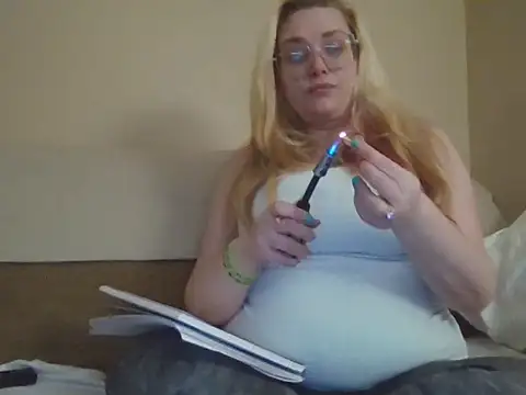 Lalalynn online show from 04-11-26, 02:49