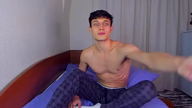 Kent Ross online show from 09-17-25, 06:20