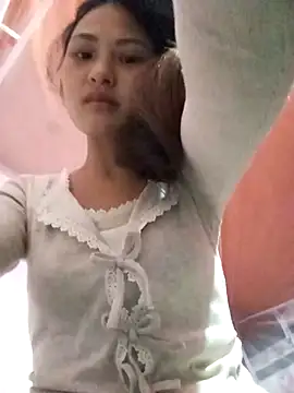 trieungoclnt online show from 11-16-25, 04:56