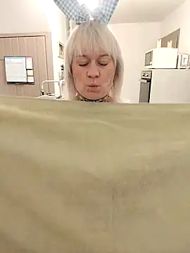 poussichienne online show from 02-21-26, 05:03