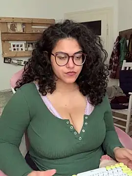Curvydesifromgermany online show from 06-16-26, 06:27