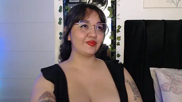 Snapshot of Alezapark chatting on 07-11-26, 01:14 Alezapark online show from 07-11-26, 01:14