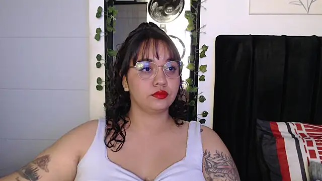 Snapshot of Alezapark chatting on 07-26-26, 01:40 Alezapark online show from 07-26-26, 01:40