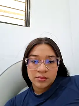 -VICKKY online show from 05-15-26, 01:29