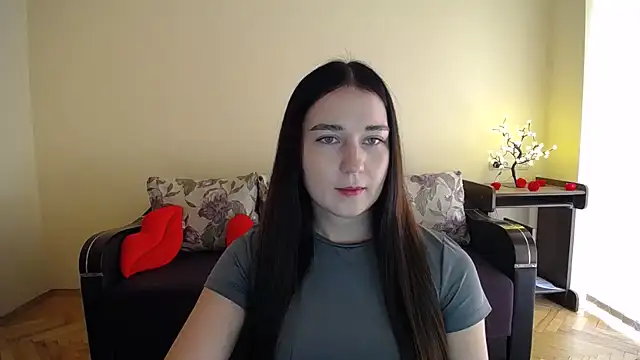 Pretty shy online show from 07-06-26, 08:44
