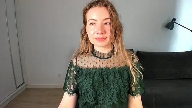 Mia Tasty online show from 03-12-26, 07:47