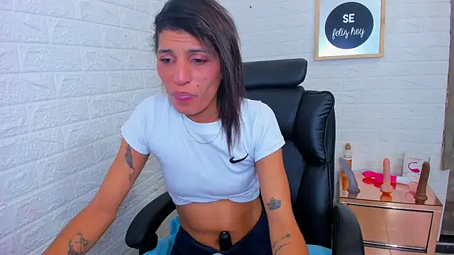 Snapshot of ImCrazzy chatting on 11-20-25, 02:50 ImCrazzy online show from 11-20-25, 02:50