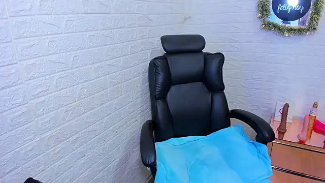 Snapshot of ImCrazzy chatting on 11-28-25, 02:20 ImCrazzy online show from 11-28-25, 02:20