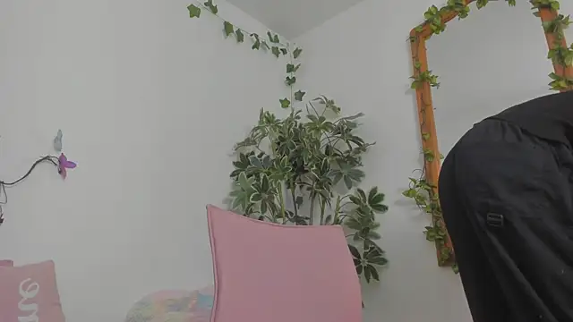 BonnieCute  online show from 07-13-26, 12:13
