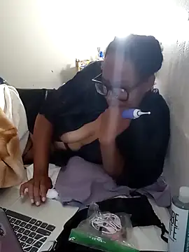 madamsensuale online show from 11-26-25, 12:44