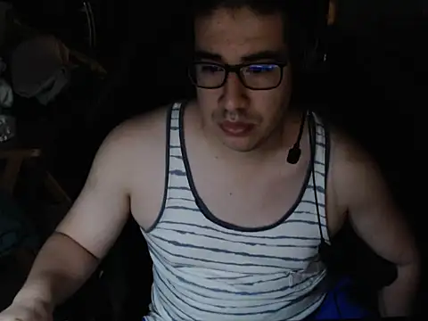 Snapshot of thealfawolf01 chatting on 06-07-26, 04:49 thealfawolf01 online show from 06-07-26, 04:49