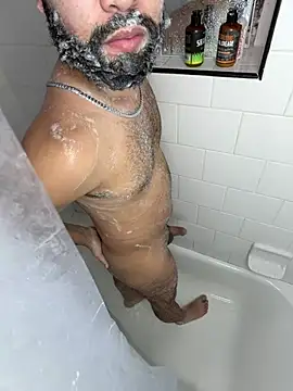 Snapshot of Anderbas18 chatting on 04-10-26, 05:17 Anderbas18 online show from 04-10-26, 05:17