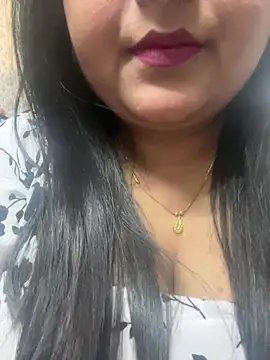 smile pretty online show from 02-28-25, 04:54