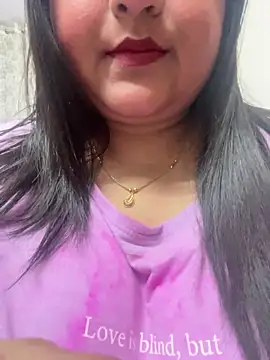 smile pretty online show from 03-13-25, 06:23