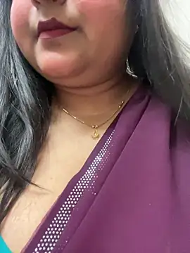 smile pretty online show from 03-19-25, 07:17