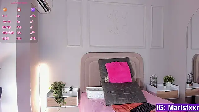 Maristxxr online show from 10-31-25, 07:37